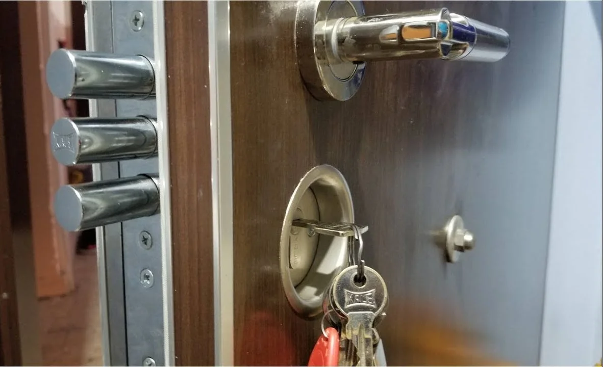 κλειδαρια ασφαλειας τριαινα